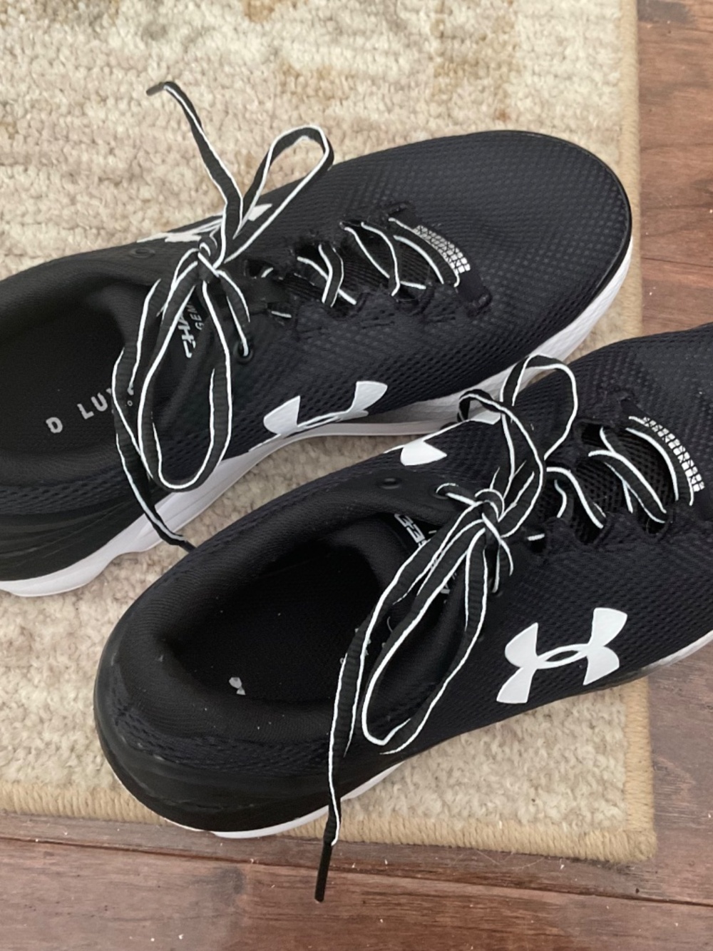 Under Armour Charged Gemini tennis shoes size 9.5, luxe sockliner - Picture 3 of 14